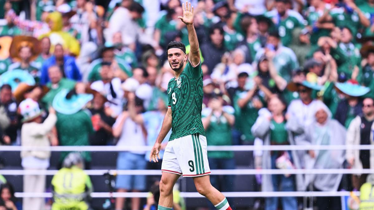 De Quirarte a Jiménez: 40 años, dos Mundiales y el mismo homenaje que erizó al Estadio Ciudad de México