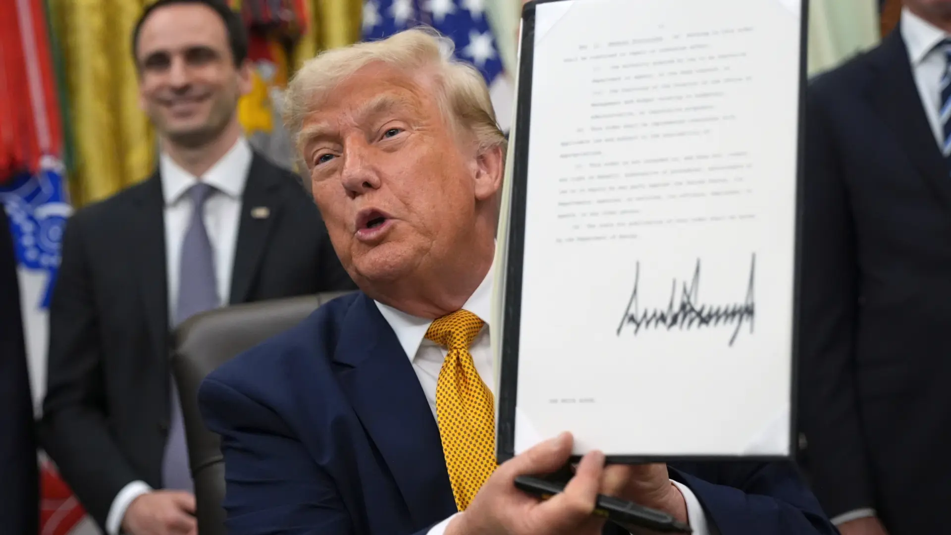 Nueva York demanda a la Administración de Trump para defender leyes migratorias y policiales