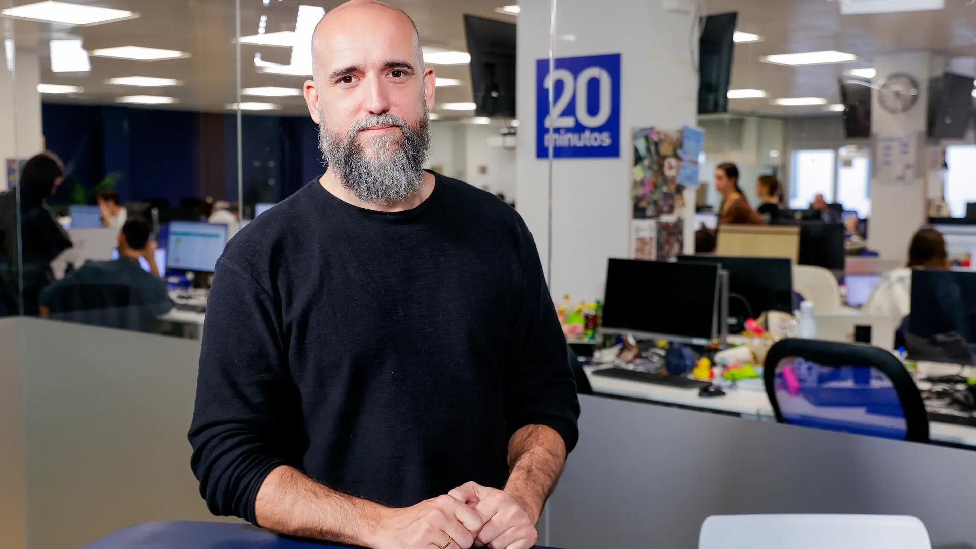 Curiosa oferta de empleo en Madrid: 1.000 € por asistir al pódcast de Jon Hernández