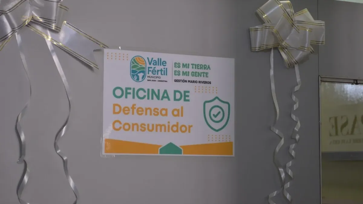 Defensa al Consumidor en Valle Fértil: bancos, servicios y estafas, los reclamos que marcaron el debut de la oficina