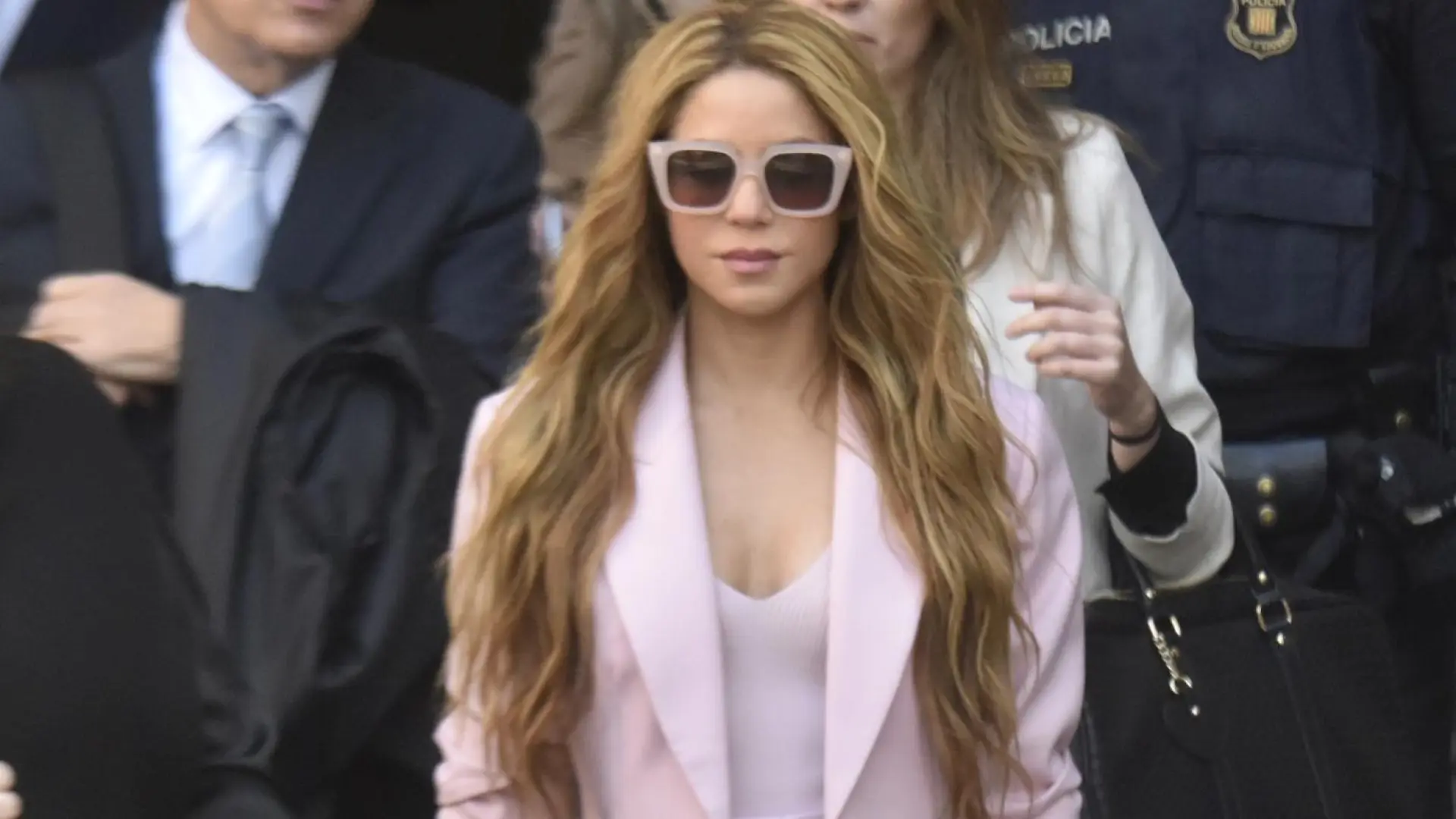 Shakira denuncia el uso de su imagen en las elecciones de Colombia: "No respaldo a ningún candidato"
