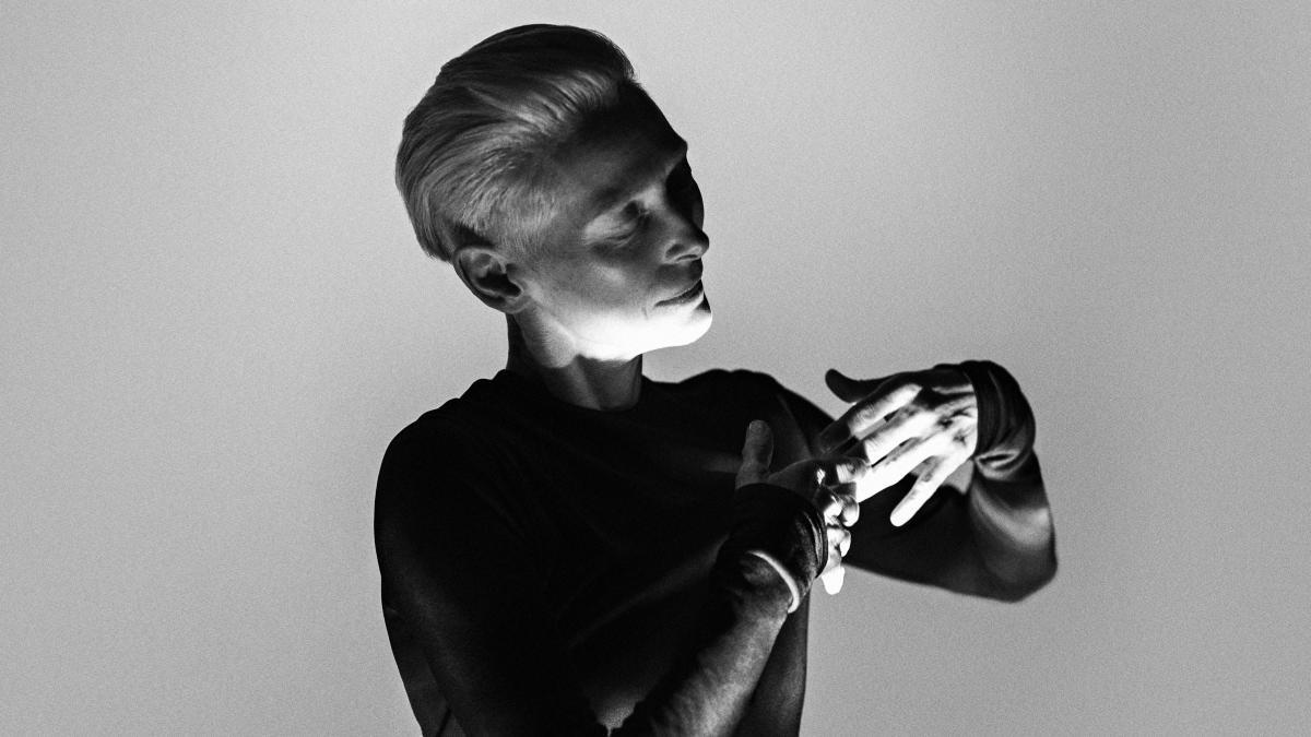 Tilda Swinton presentará una actuación efímera en El Guggenheim Bilbao hasta el sábado
