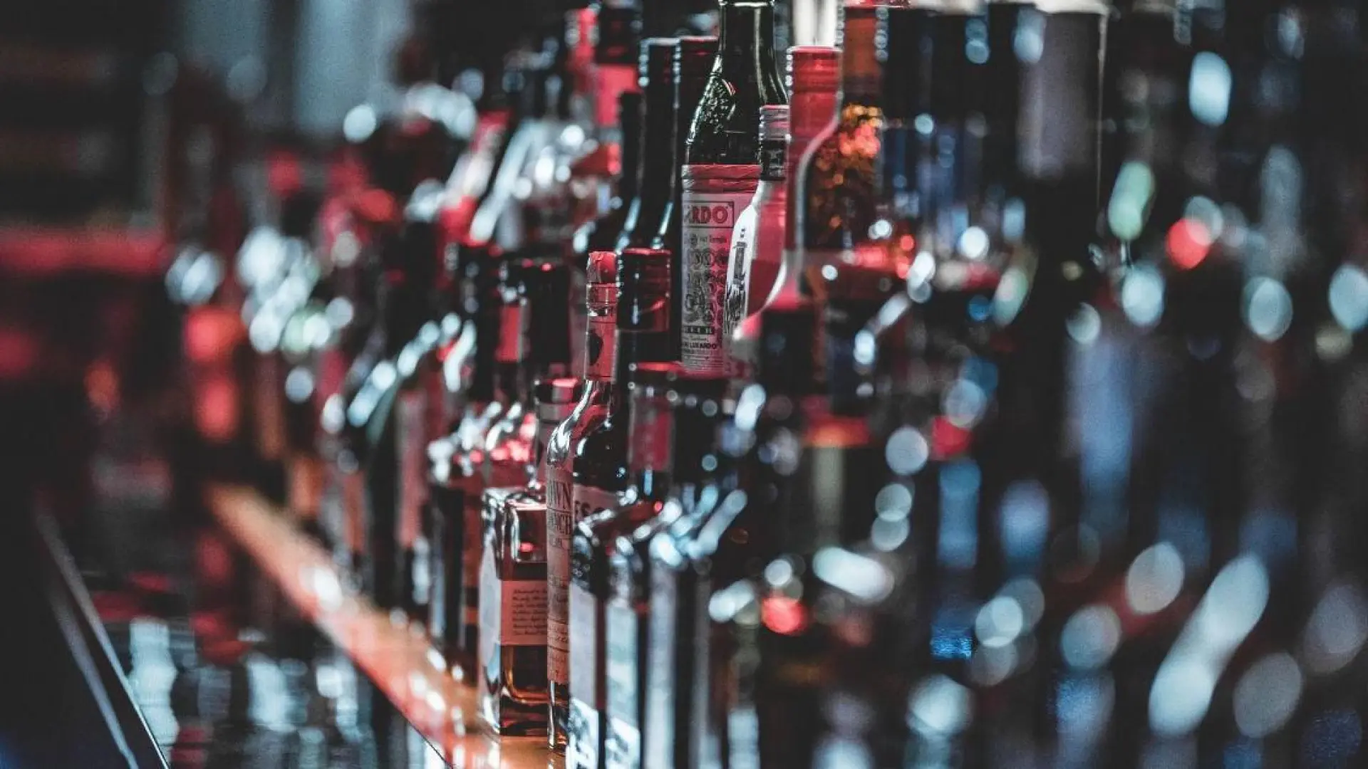El alcohol copa casi cuatro de cada diez tratamientos por adicciones en la Comunitad Valenciana, con la cocaína ya en el 24%