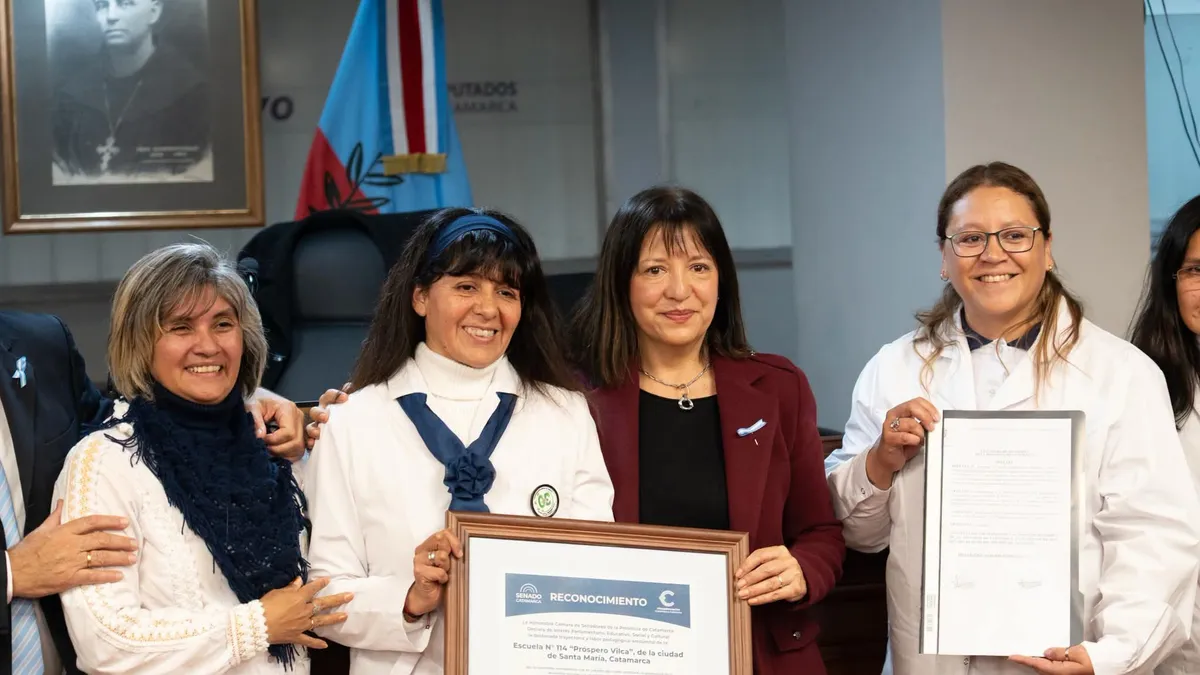La Escuela N° 114 "Próspero Vilca" de Santa María recibió un reconocimiento por su compromiso ambiental y educativo