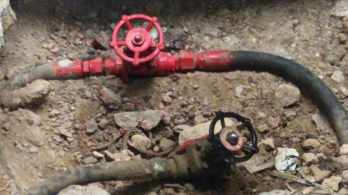 Descubren red de huachicoleo que operaba a través del drenaje pluvial