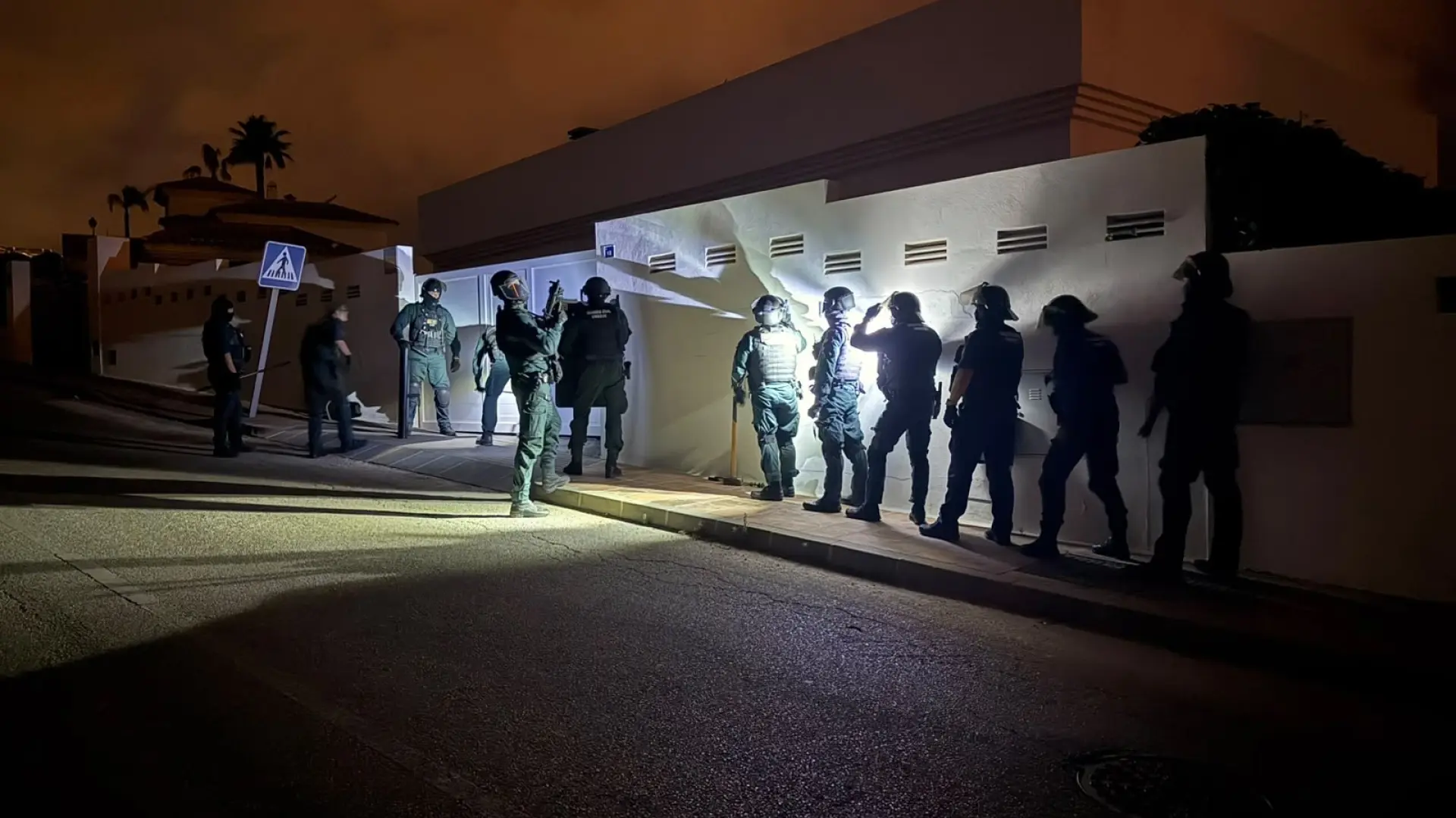 Cae una red de blanqueo de capitales del narcotráfico con 18 registros en Cádiz, Sevilla, Málaga y Córdoba