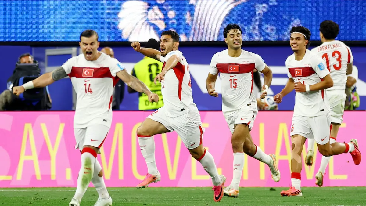 Turquía le sacó el invicto a Estados Unidos en un partidazo agónico