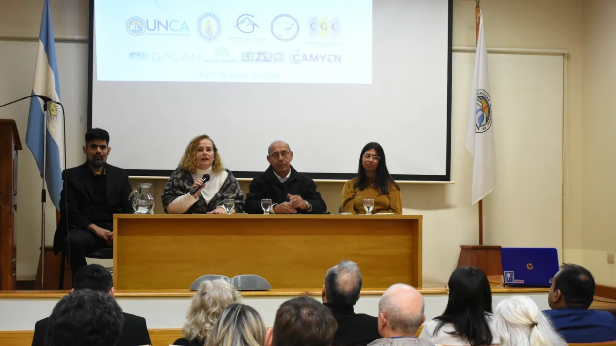 La decana de Tecnología instó a renovar el compromiso con la educación pública