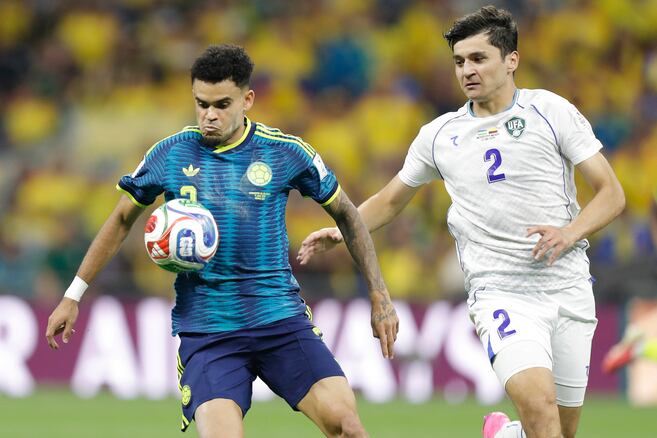 ⁠Memes del partido de Colombia contra Uzbekistán. Así quedó el camarógrafo tras caída