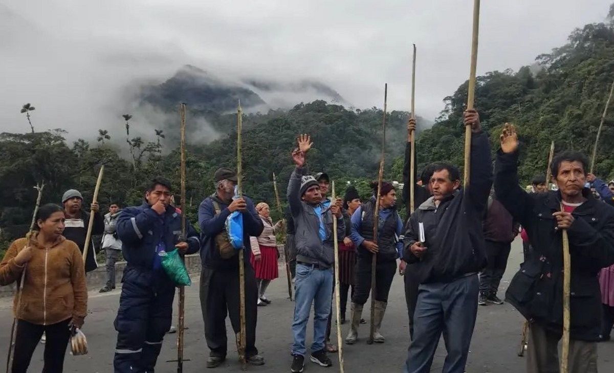 Organizaciones bolivianas se declaran en resistencia y profundizan bloqueos
