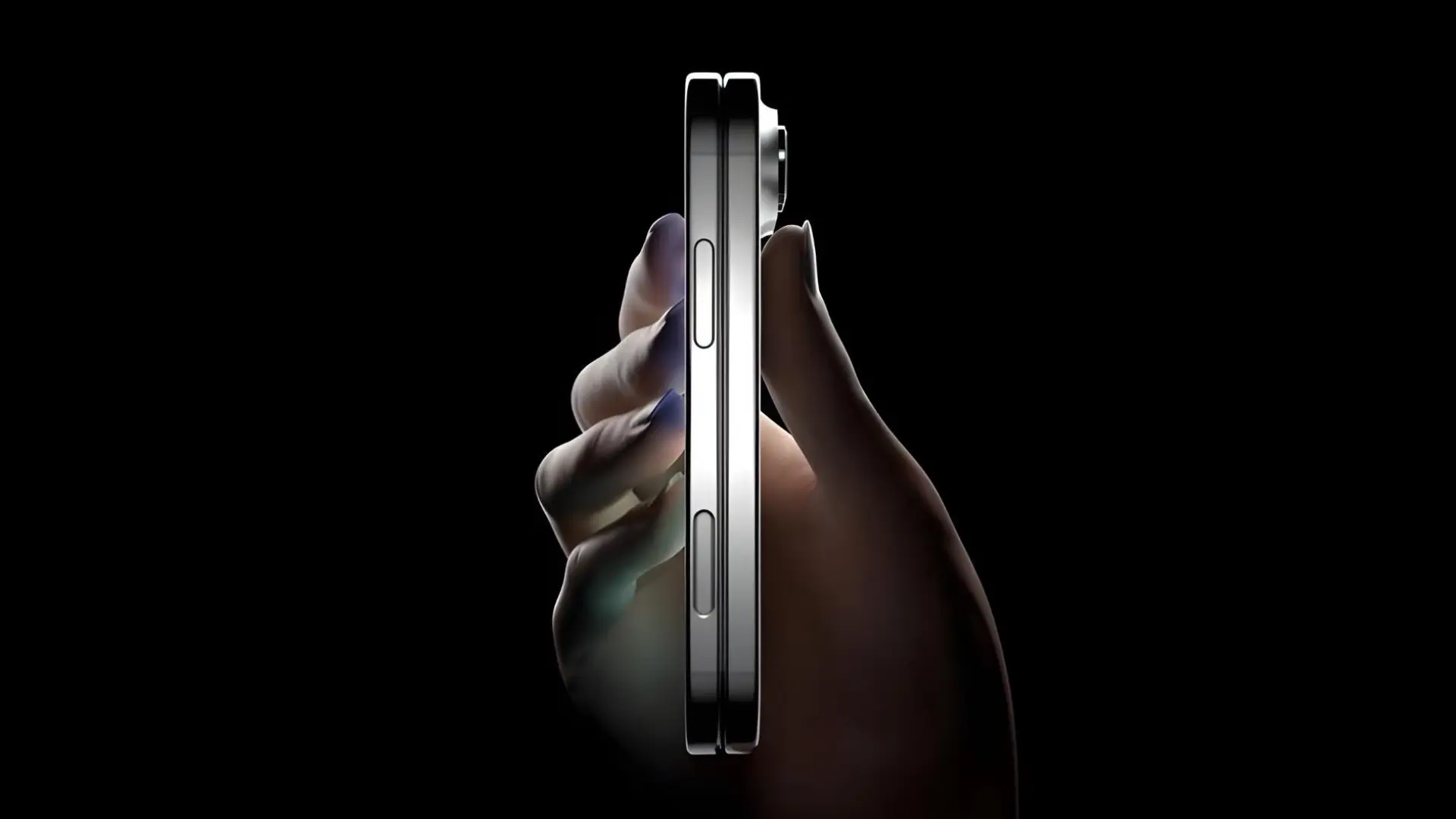 Filtran las primeras imágenes de las fundas del iPhone plegable: así será el nuevo móvil de Apple