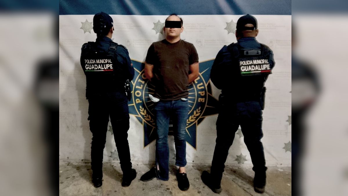 Detienen a hombre por conducir aparente auto robado en Guadalupe, NL