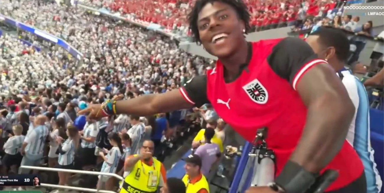 Speed festejó el penal errado por Messi ante Austria y sufrió la réplica de la hinchada argentina