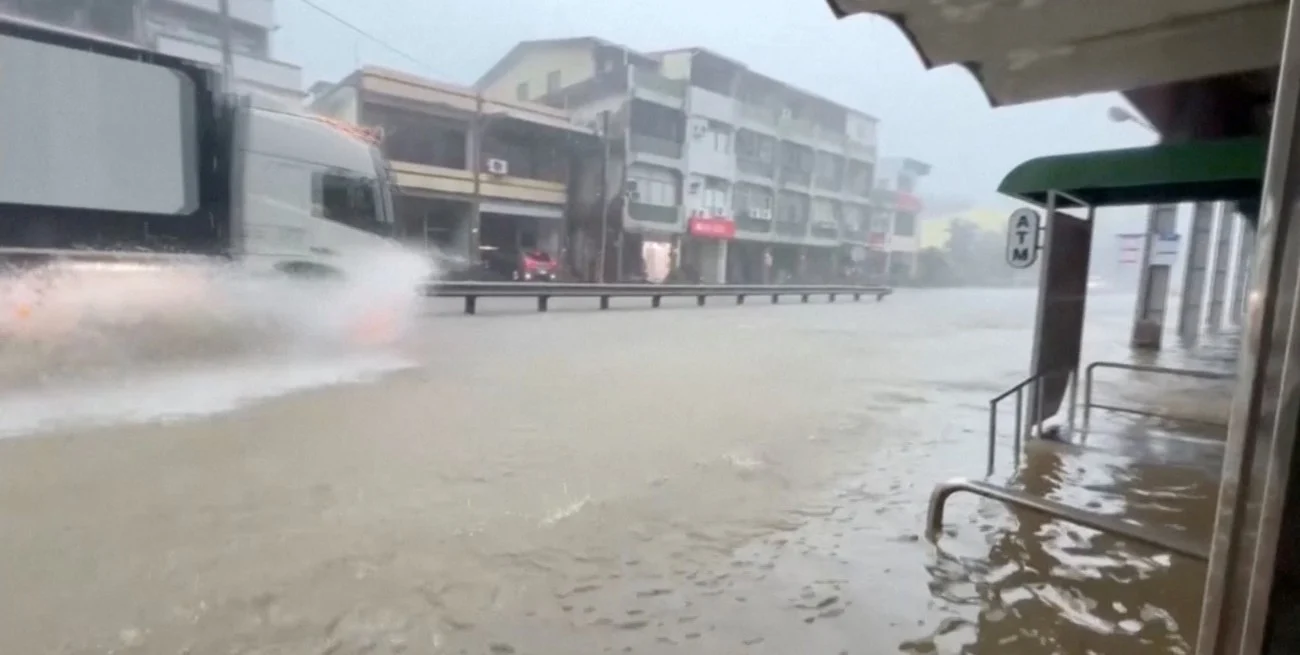 Taiwán bajo agua: una lluvia torrencial inundó parte de Taipéi