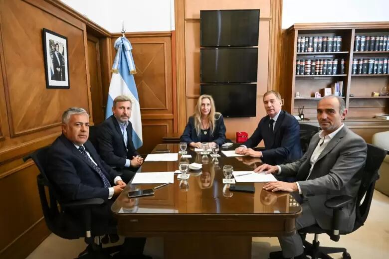 La jura de Santilli se convierte en una cumbre de gobernadores: el objetivo detrás de la foto