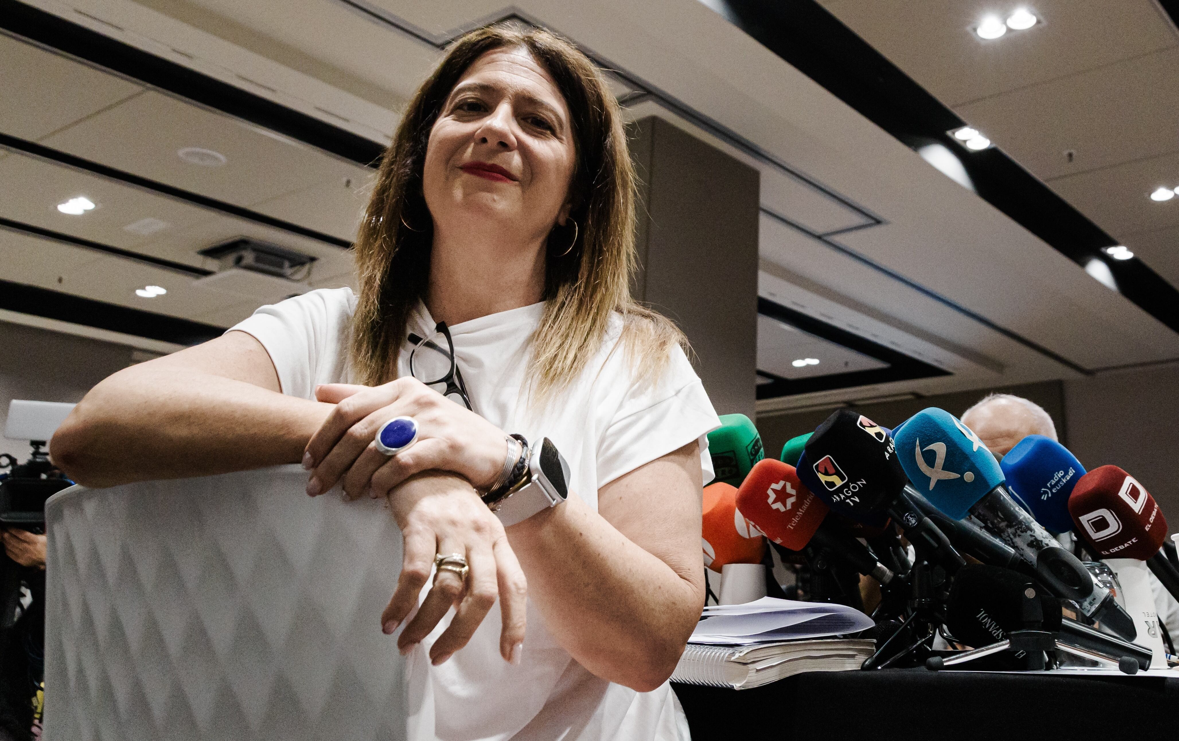 Dentro del grupo de WhatsApp de Leire Díez o cómo tratar de anular la causa del hermano de Sánchez: "Mi prioridad: el presidente"