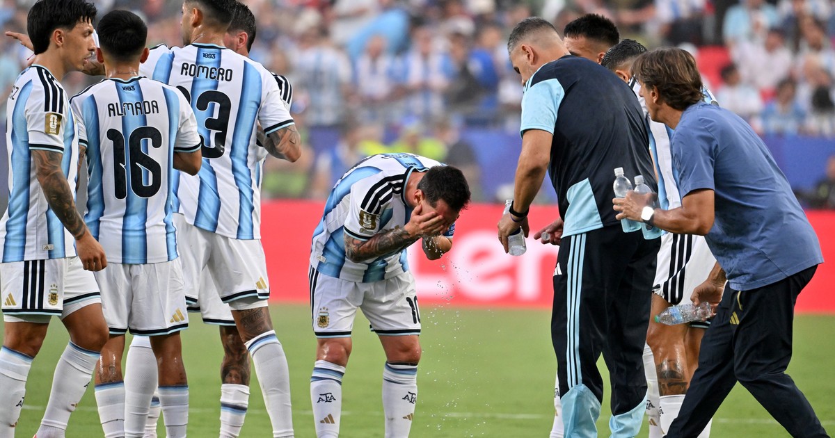 Agua va, negocio viene: la pausa de rehidratación, el último invento del fútbol moderno me hace engordar