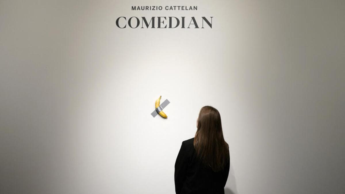 Denuncian robo de "Comedian": desaparece el plátano que vale 5 millones de dólares