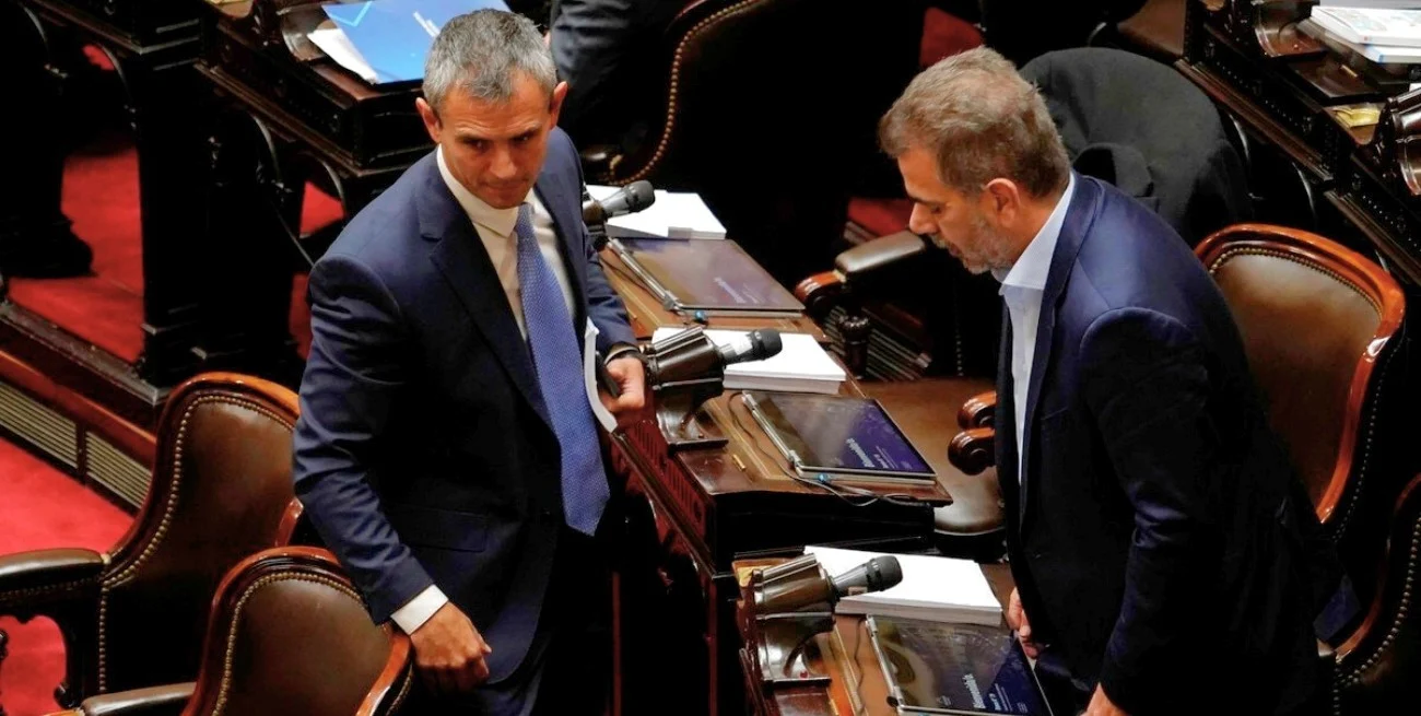 El oficialismo busca correr a Adorni del centro de la agenda en Diputados y avanzar con dos leyes