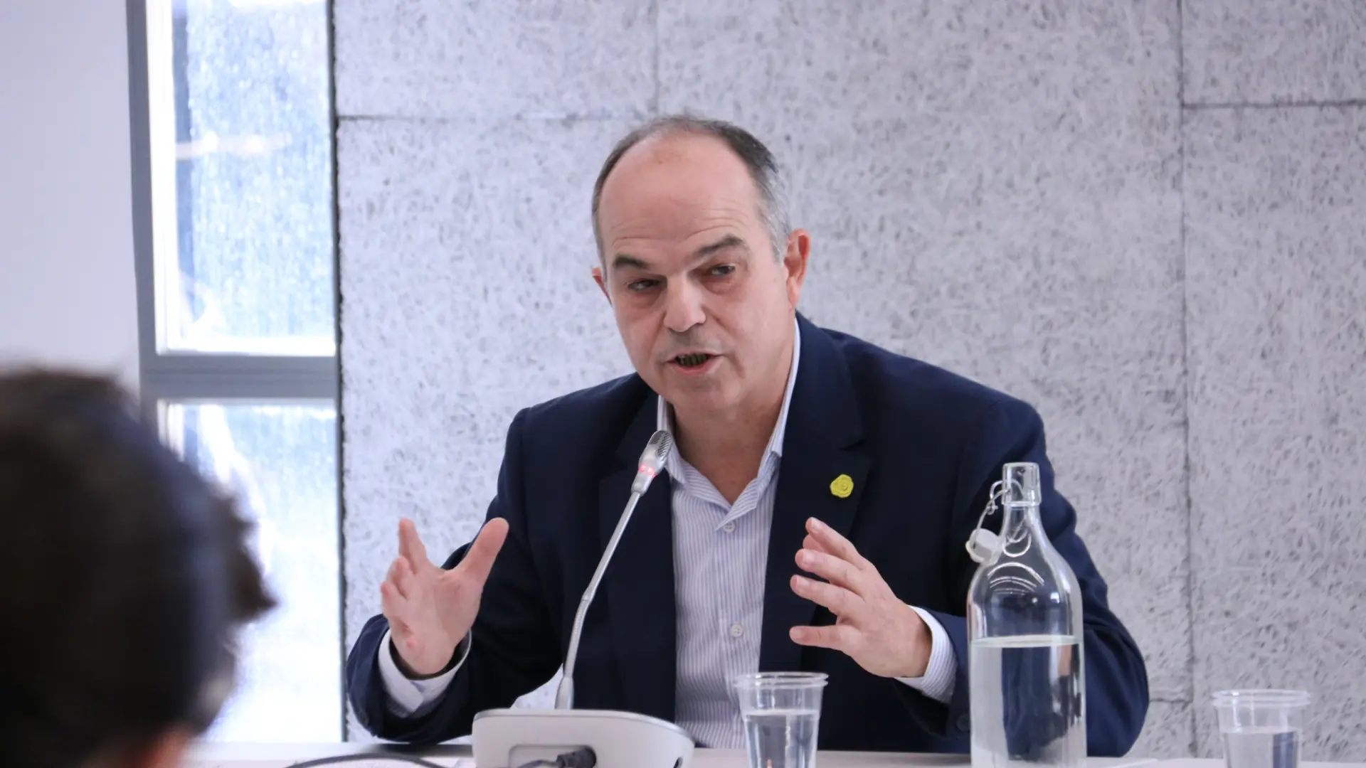Junts reta a Feijóo a presentarles su moción de censura instrumental "en Waterloo" frente a Puigdemont