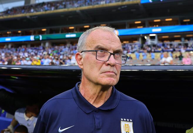 "No le agrega nada y le quita mucho": Marcelo Bielsa, DT de Uruguay, sobre los cooling break