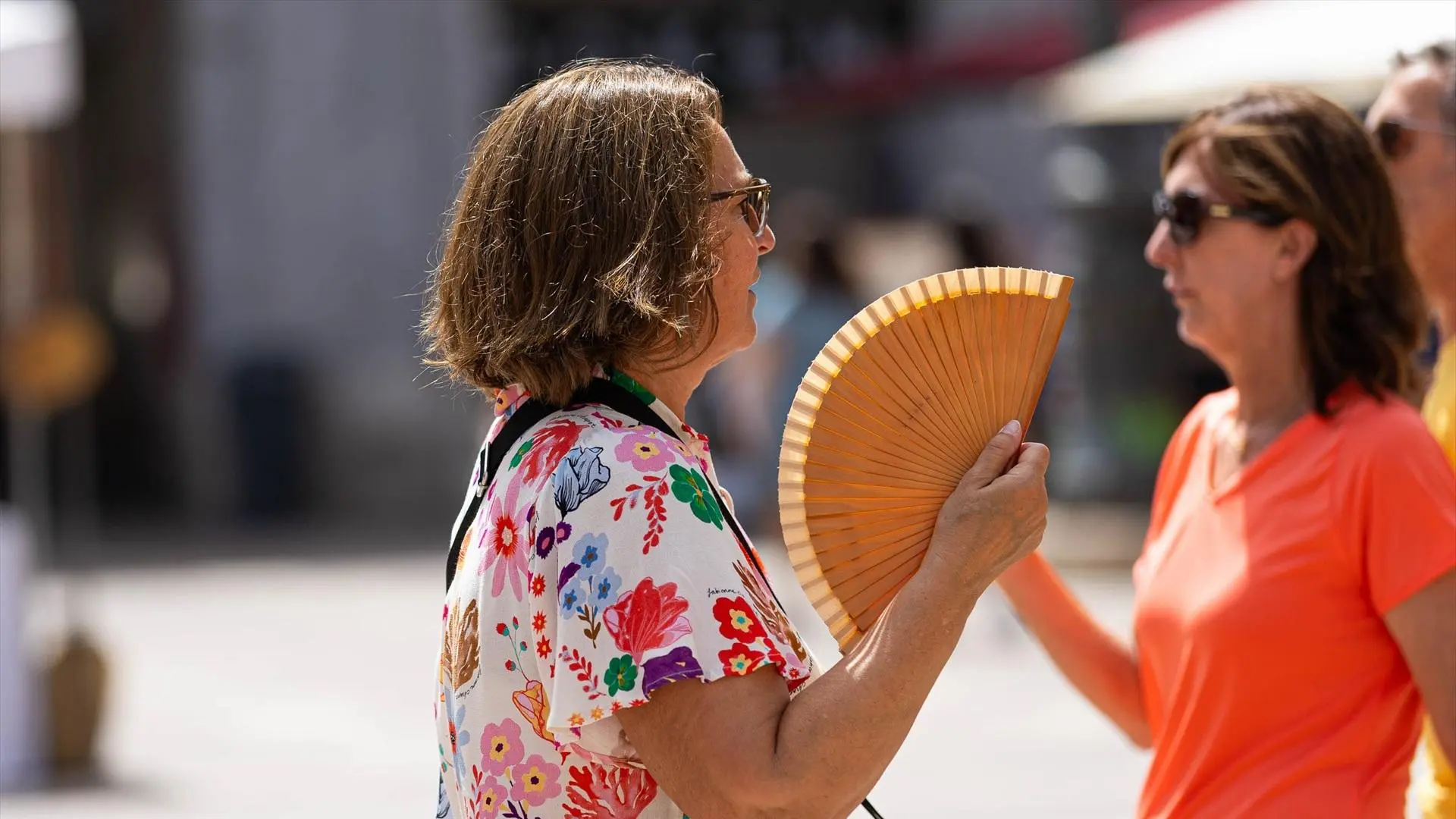 Catalunya activa la alerta PROCICAT ante la primera ola de calor del verano este domingo, con máximas de hasta 40 grados en el interior