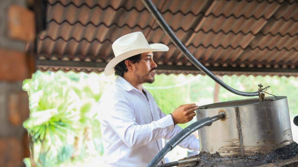 Edomex estrena ruta del Mezcal y la Flor