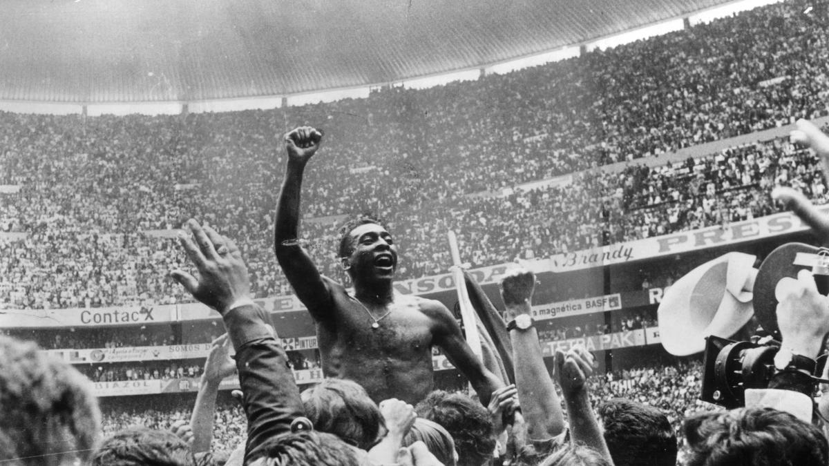 Pelé fue espiado en México 70 por la Dirección Federal de Seguridad (DFS), vinculada a la CIA
