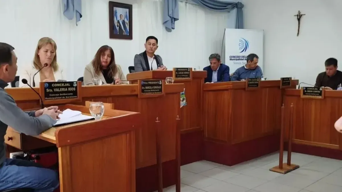 Crece la tensión en Sarmiento: los concejales orreguistas impugnaron la suspensión y apuntaron contra el presidente del cuerpo