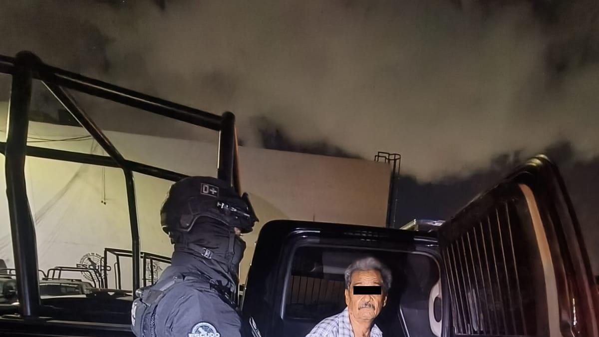 Bajan del camión a abuelito por tocamientos indebidos contra mujer