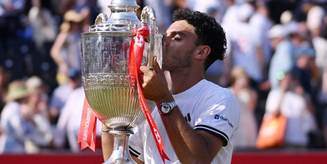 Francisco Cerúndolo hace historia: primer argentino campeón en Queen's