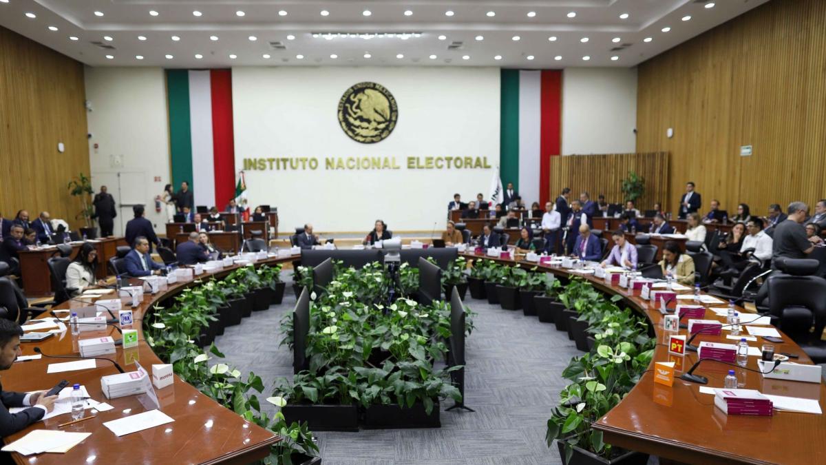 INE avala cambios de Morena para afiliación digital