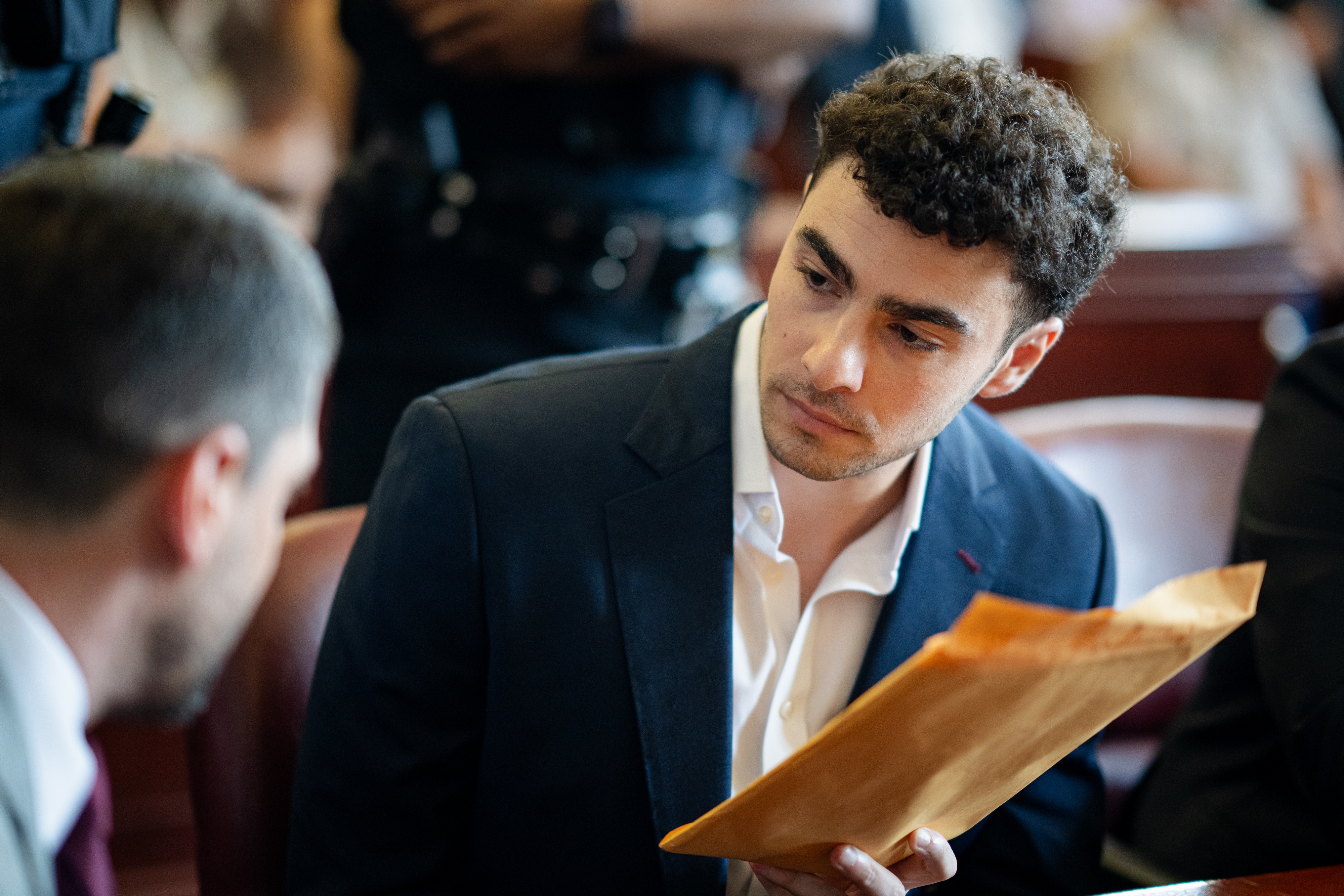 Luigi Mangione's lawyers withdraw plans for psychiatric defense