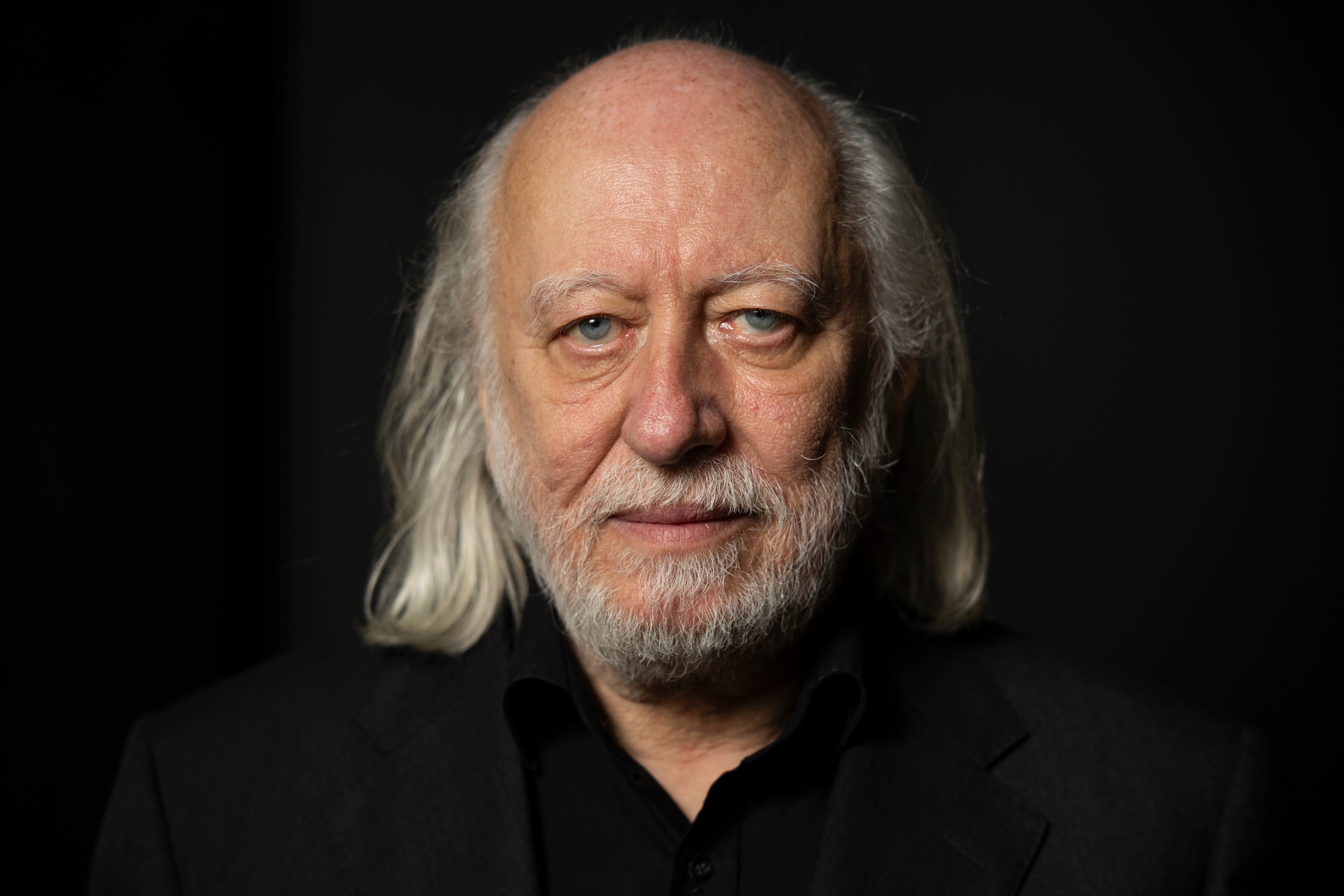 'Herscht 07769′, la inocencia invencible de un idiota según el Nobel de Literatura László Krasznahorkai
