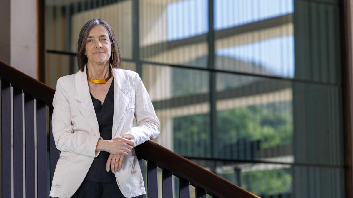 Teresa Garcia-Milà: "Nos preocupa que las irregularidades afecten a la confianza de los ciudadanos"