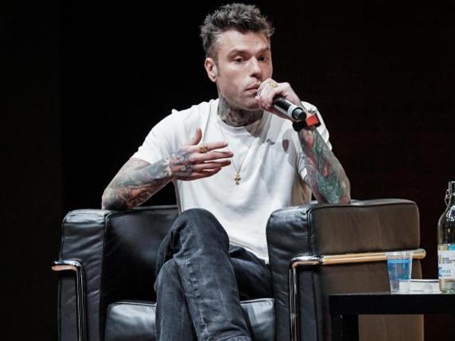 Fedez denunciato per il caso Iovino, identificato dalle telecamere: «Ma quale massacro, io non c'ero»