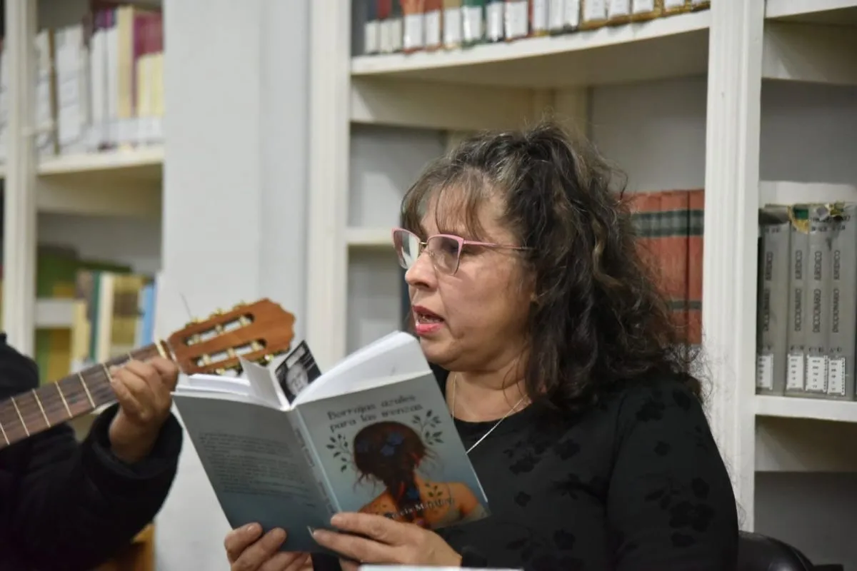 El ciclo "Escritores Correntinos" presentó la nueva obra de Lucrecia Martínez