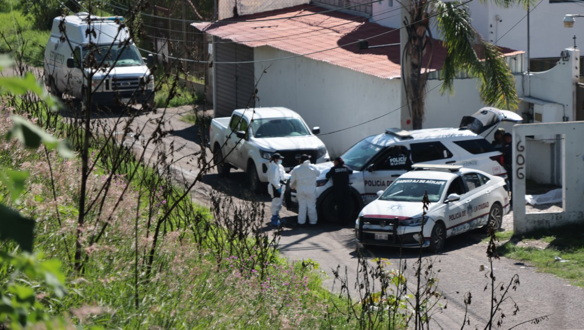 Hallan cuerpo de hombre con heridas de arma blanca en Puebla