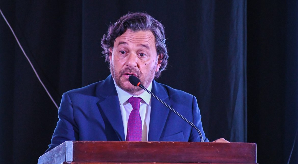 Sáenz lidera el ranking nacional de gobernadores