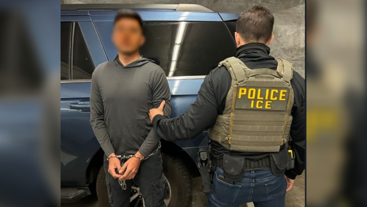 ICE detiene a militar mexicano vinculado con el caso Ayotzinapa