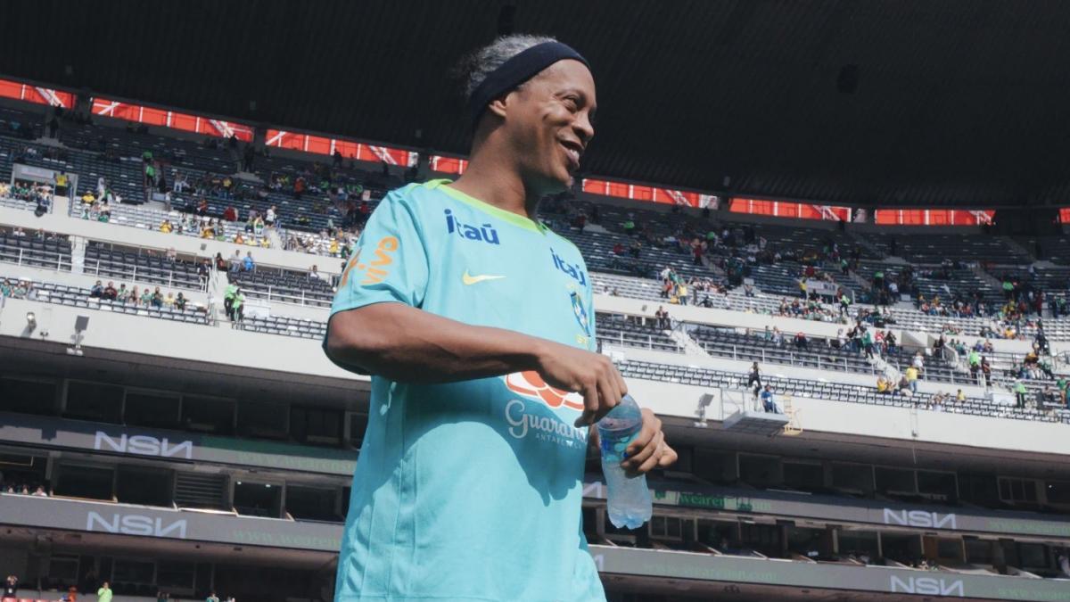 "Me encanta": Ronaldinho se rinde ante Santiago Giménez rumbo al Mundial 2026
