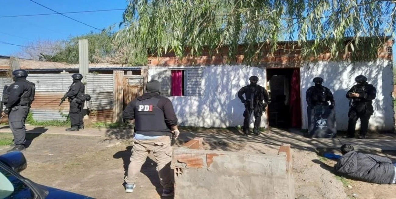 Tres detenidos en allanamientos por microtráfico en Santa Fe y Santo Tomé