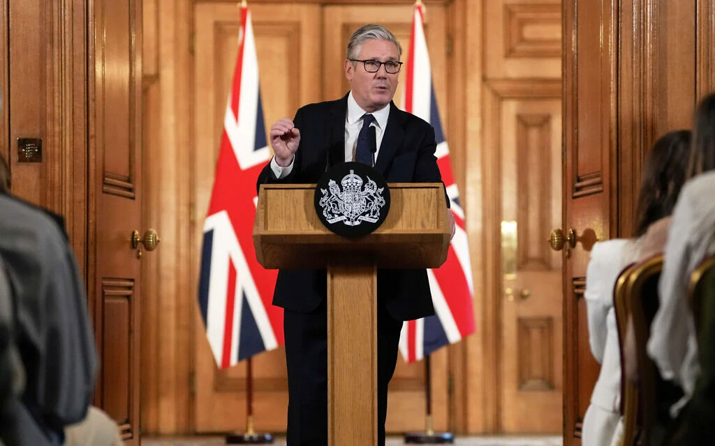 UK PM Starmer announces ban on social media for under-16s
