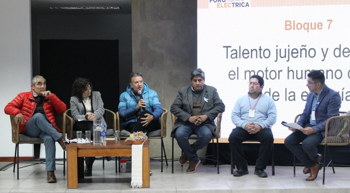 UCASAL participó del Foro de Ingeniería Eléctrica más importante del NOA