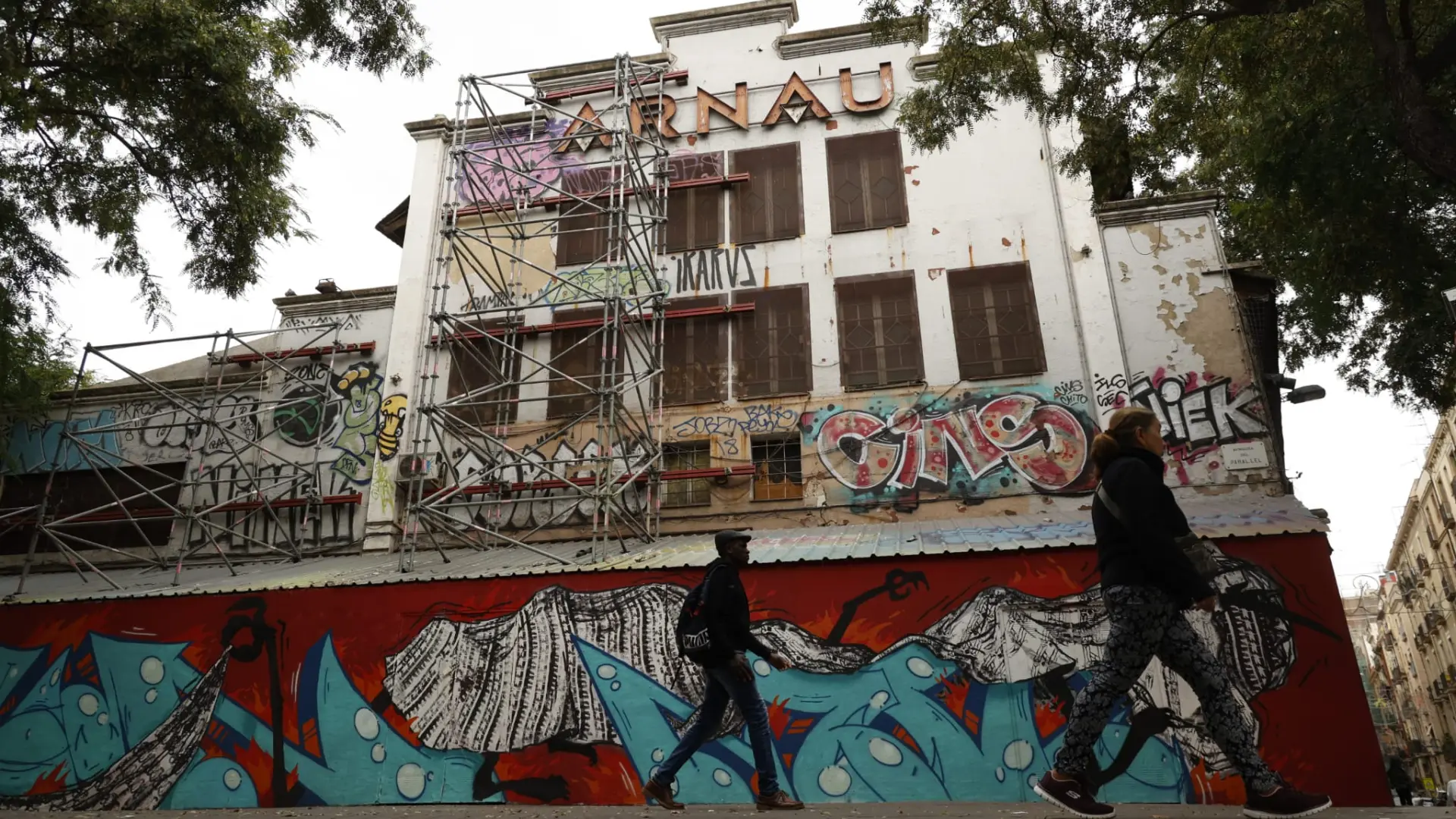 Barcelona destinará 2,5 millones extras a rehabilitar ateneos, teatros y espacios de cultura popular