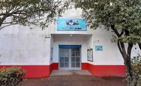 "La realidad de cada escuela nos supera": docentes se organizan tras la agresión en el Jardín 922 y apuntan contra la burocracia sindical