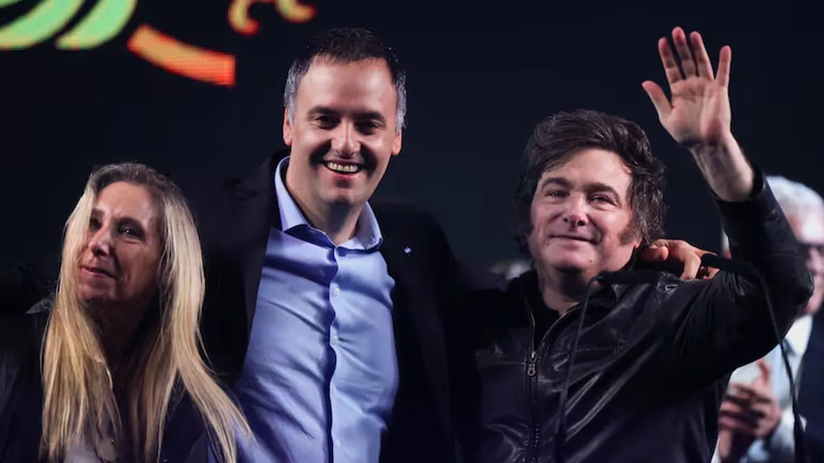 La mayoría de los argentinos asocia la continuidad de Adorni con el temor a que revele corrupción