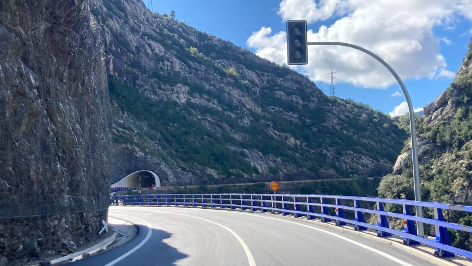 La ingeniería detrás del Eje Pirenaico, el reto la N-260: "Ha habido unos 3.000 metros de solución volando sobre el río"