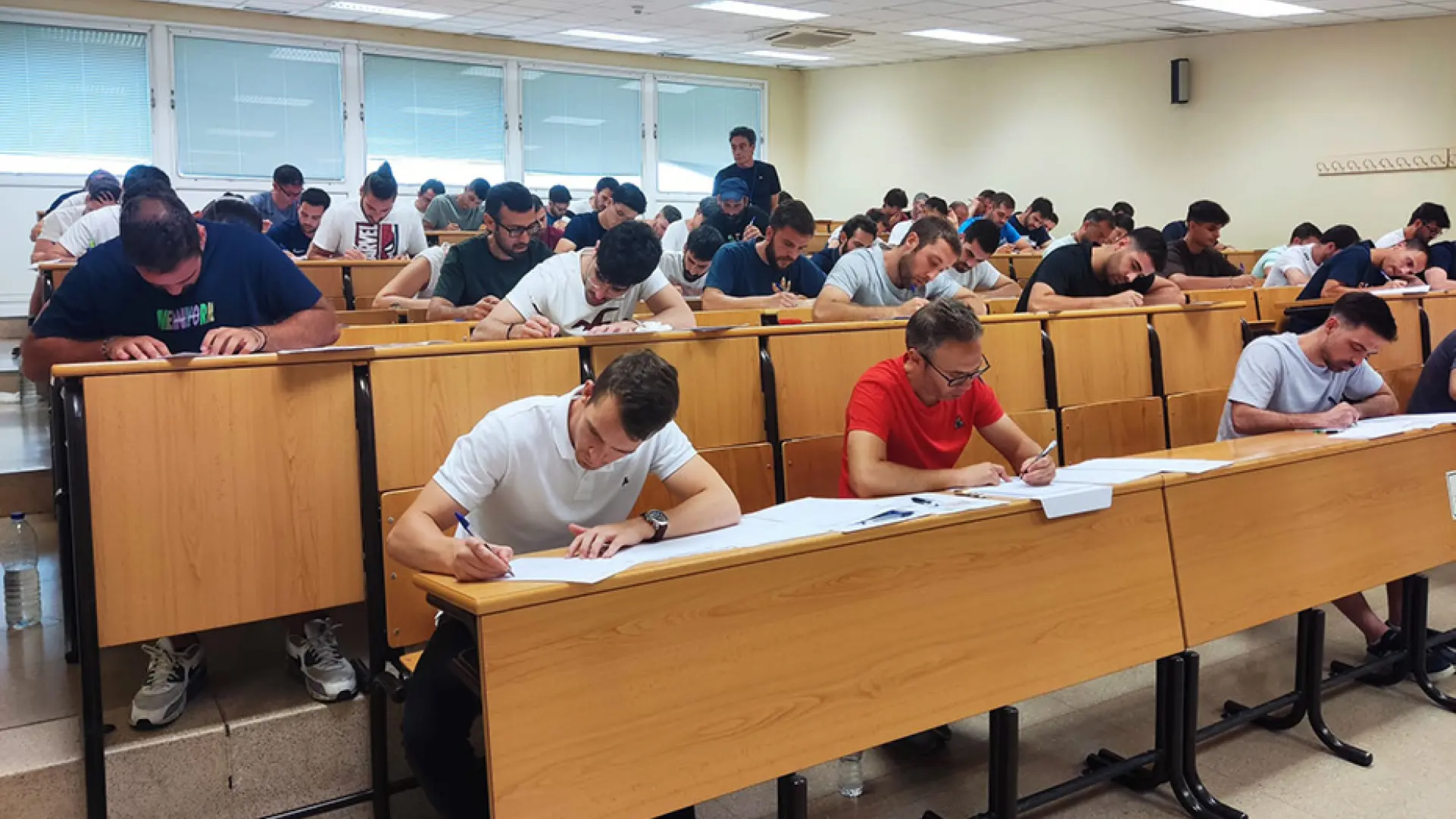 Más de cuatro aspirantes por cada plaza: empiezan en Andalucía las oposiciones docentes para cubrir 5.000 puestos