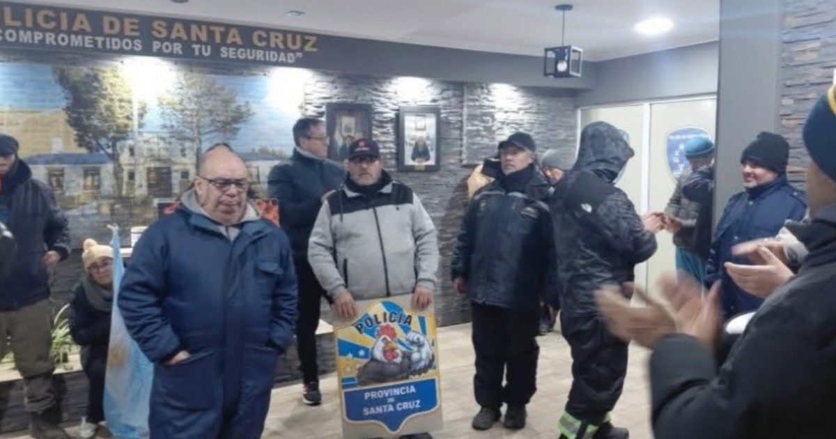 Crisis en Santa Cruz: el gobernador denuncia intento de derrocarlo luego de que legisladores K rechazaron el endeudamiento